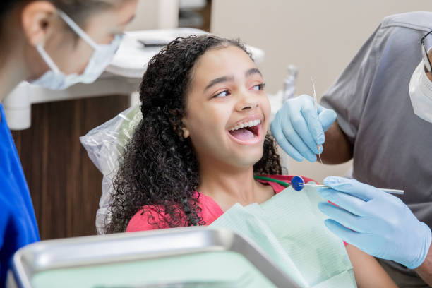 Best Emergency Root Canal Treatment in Germantown Hls, IL